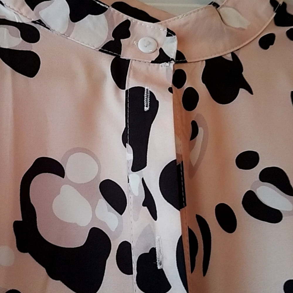 Shein..New..pale pink animal  print below  knee dress